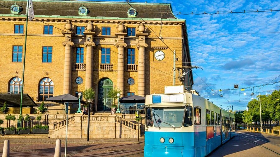 Best of Gothenburg: Private Walking Tour with a Local - Magasinsgatan for food, design, and street art