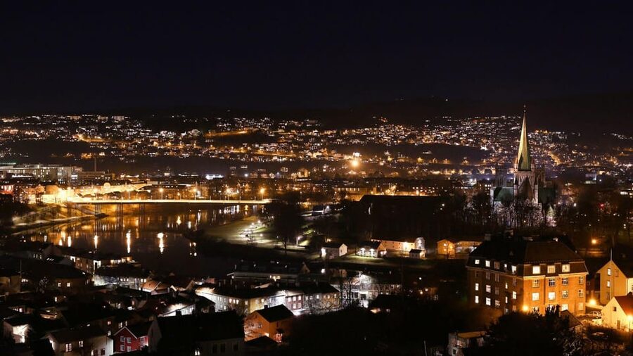 Best of Trondheim: Private Walking Tour with a Local - A realistic look at the guide experience