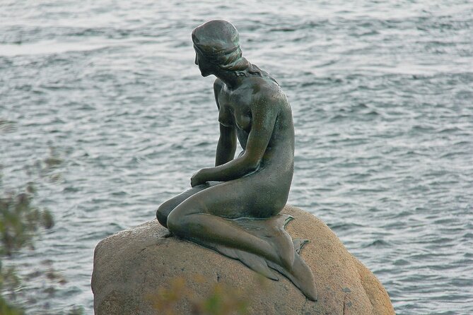Biking tour -Copenhagen Small Group, max 10 people - Nyhavn and the harbor-side views