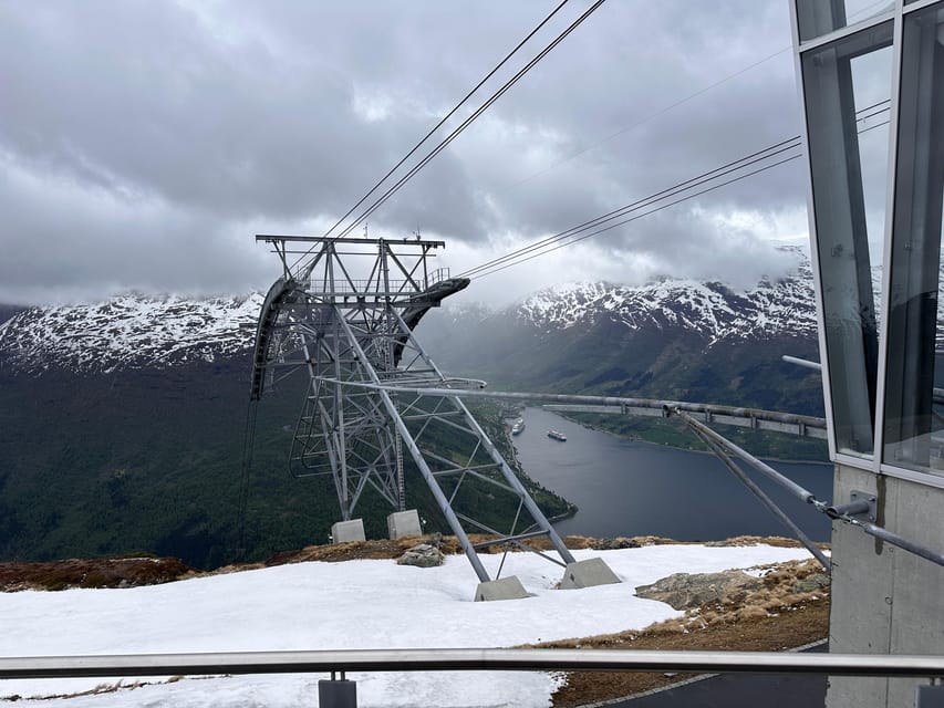 Briksdal Glacier and Loen Skylift Tour with Transfer - What to bring and how to prepare
