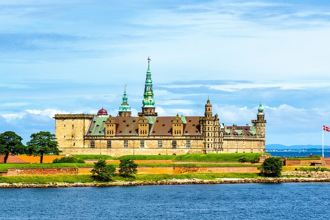 Castles of Kronborg and Frederiksborg from Copenhagen by Car - The 5-hour guided visit to Kronborg