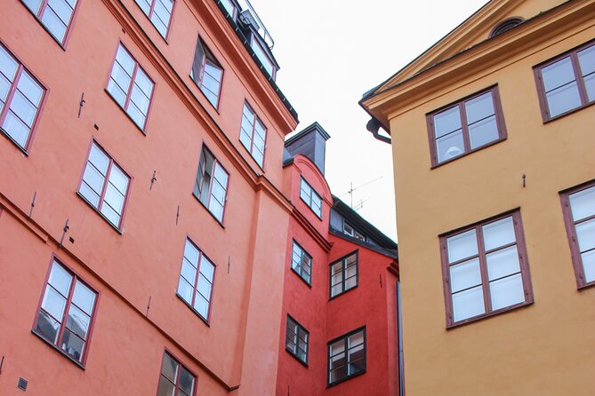 City Hall, Old Town & Vasa Museum - all-in-1 guided experience - Walking through Gamla Stan’s medieval lanes
