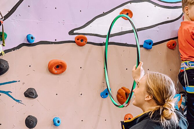 Climbing in Mørkvedhallen Klatresenter - Why the atmosphere matters