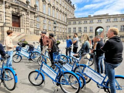 3-Hour City Highlights Bike Tour with Guide