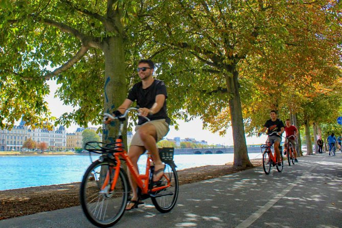 Copenhagen: 3 Hour Private Bike Tour - Seeing Nyhavn and the harbor area