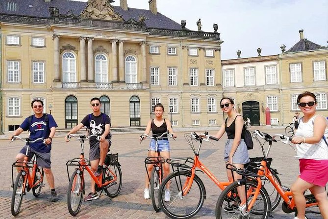Copenhagen: 3 Hour Private Bike Tour - Christiansborg Palace and the central city