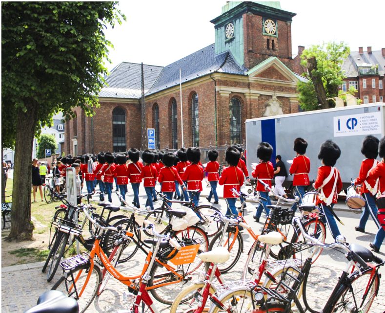 Copenhagen: 3 Hour Private Bike Tour - Christiania and Christianshavn