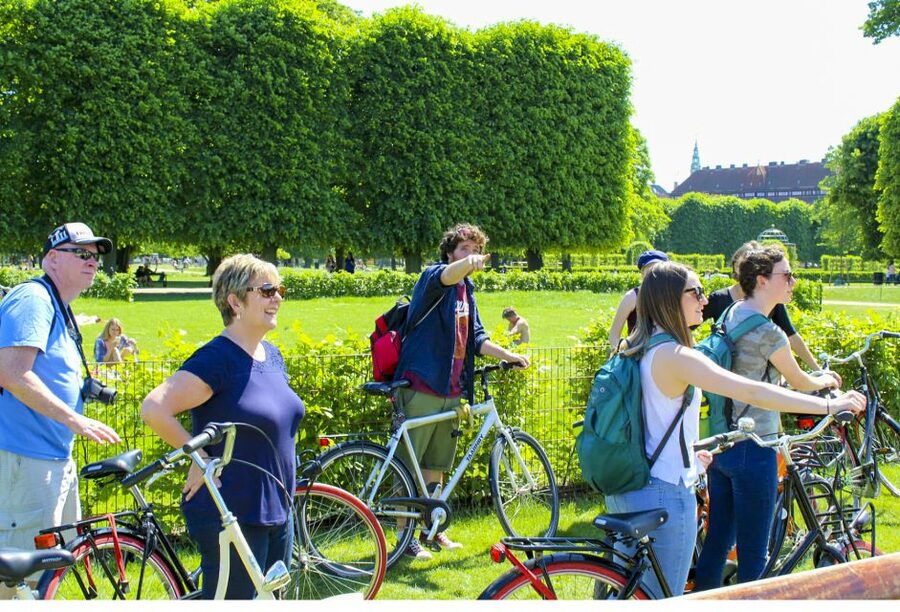 Copenhagen: 3 Hour Private Bike Tour - What the guide adds to the ride
