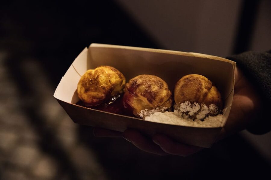 Copenhagen: Christmas Walking Tour with Treats and Drinks - Dancing around a tree and the Danish gift game