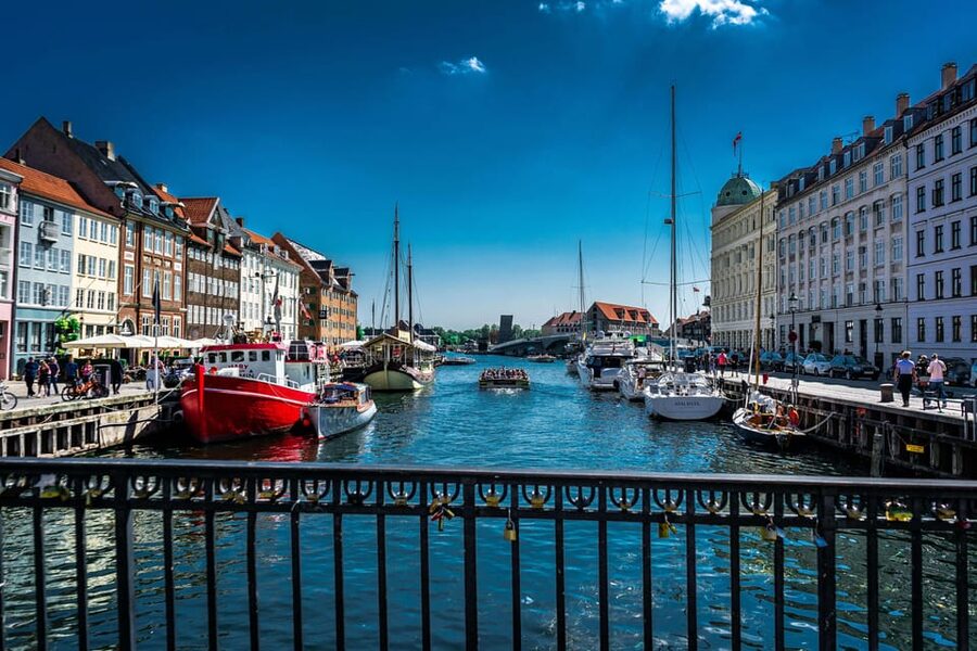 Copenhagen City & Christiansborg Palace Private Walking Tour - Why Christiansborg makes this city walk different
