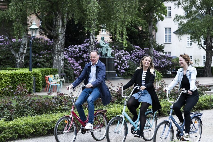 Copenhagen: City Highlights Guided Bike Tour - Nyhavn and the city’s picture stops