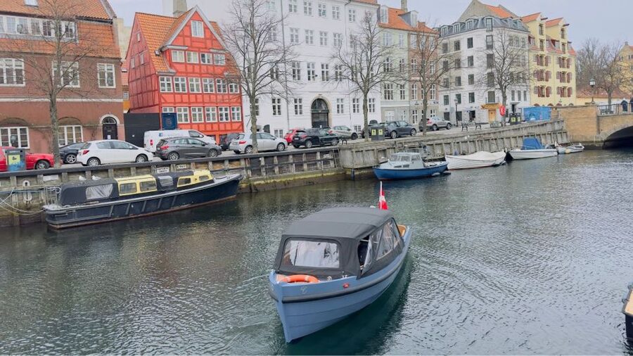 Copenhagen: Guided Canal Tour by Electric Boat - Who will enjoy the 65-minute electric boat ride?