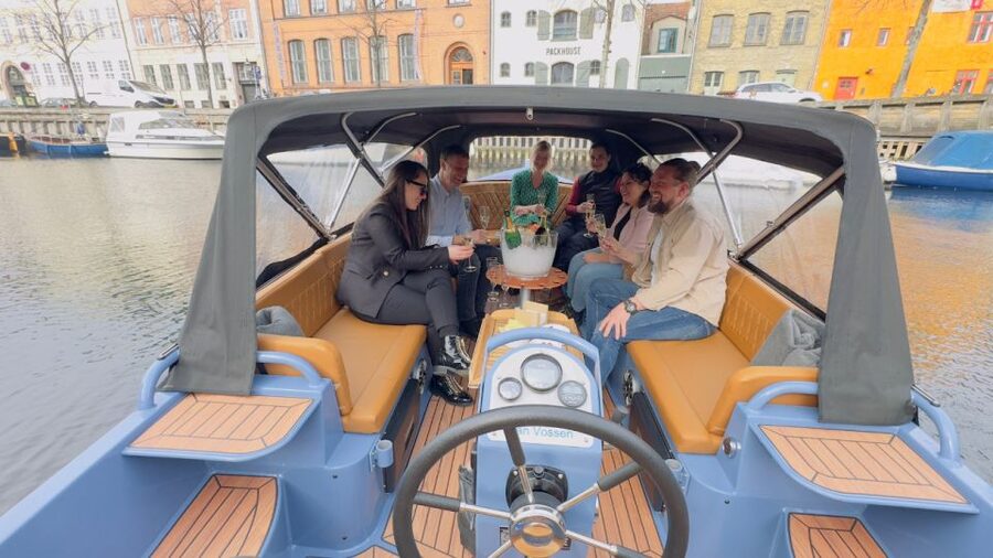 Copenhagen: Guided Canal Tour by Electric Boat - A quiet electric ride through the old harbor
