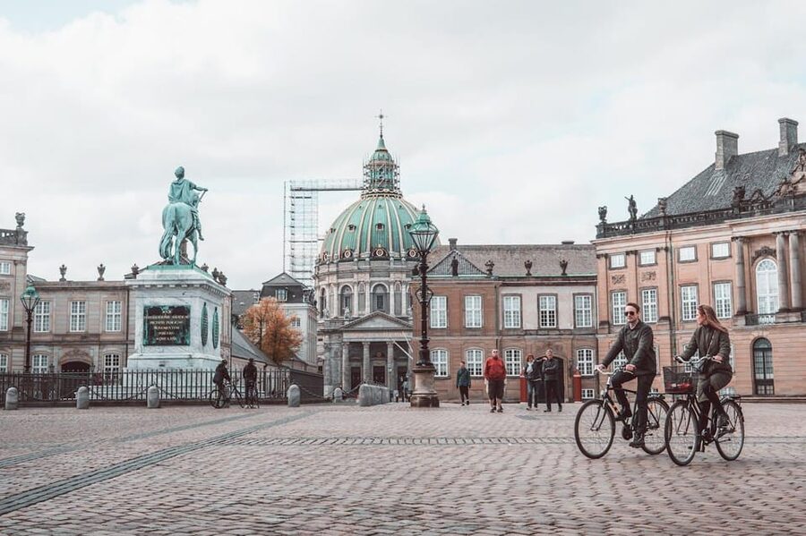 Copenhagen: Guided Walking Tour in French - Starting across from Tivoli Gardens