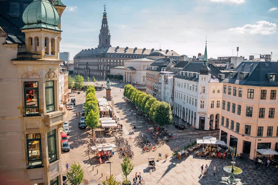 Copenhagen: Guided Walking Tour in French - City Hall and the civic heart of Copenhagen
