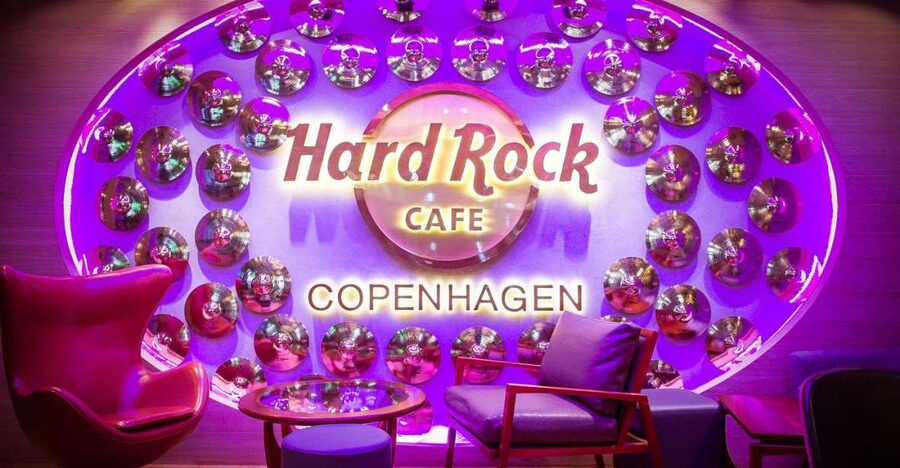 Copenhagen: Hard Rock Cafe with Set Menu for Lunch or Dinner - A central Copenhagen meal at Rådhuspladsen