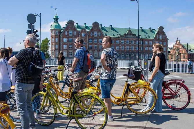 Copenhagen Highlights 3 Hour Bike Tour with local Guide - Amalienborg and the Marble Church