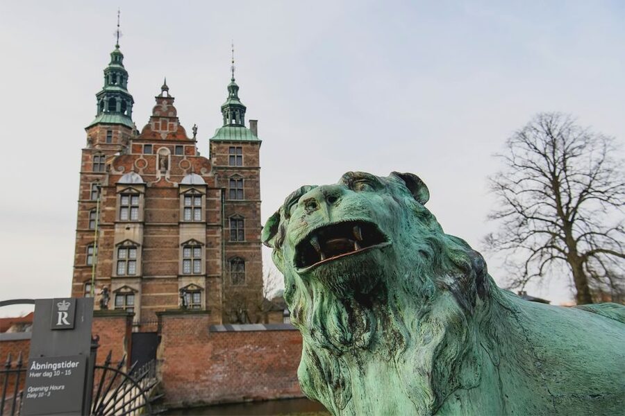 Copenhagen: Highlights & Secrets Private Walking Tour - Key points at a glance