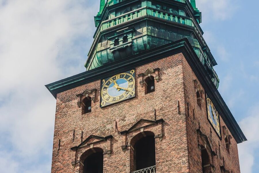 Copenhagen: Highlights & Secrets Private Walking Tour - Rosenborg Castle and its gardens