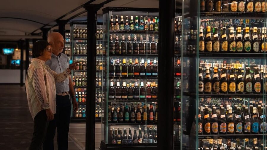 Copenhagen: Home of Carlsberg Experience Entry Ticket - The stable horses and the Carlsberg Bar