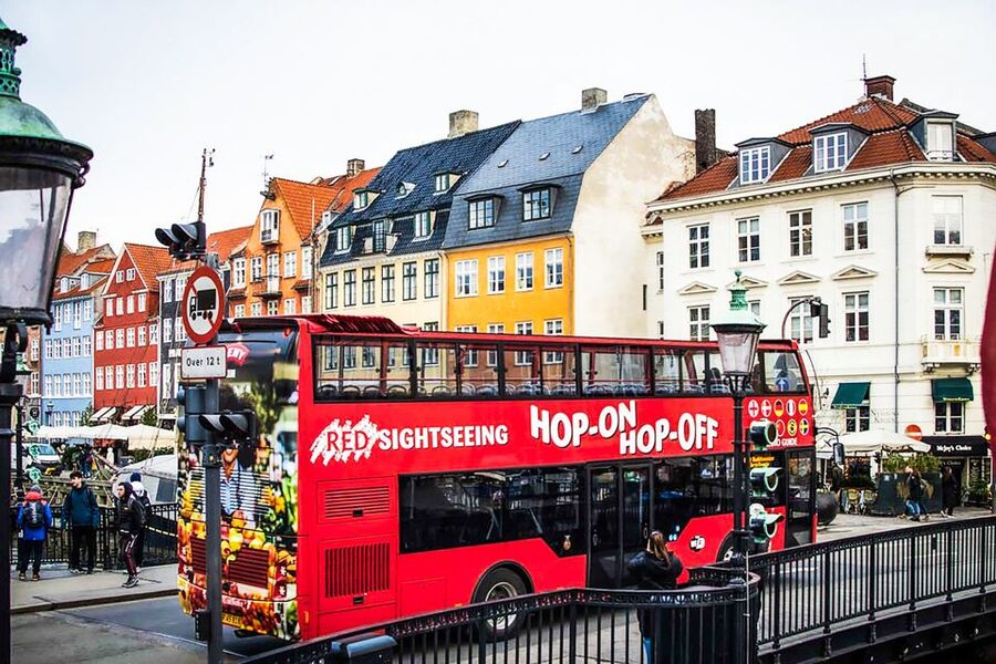 Copenhagen: Hop-On Hop-Off Bus Tour with Boat Tour Option - Amalienborg, the royal quarter, and the Little Mermaid