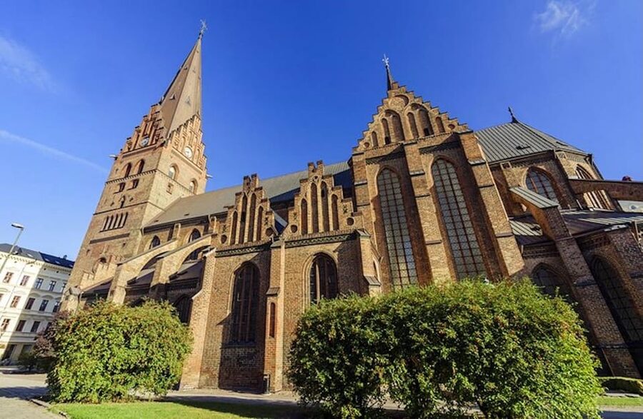 Copenhagen: Malmö Tour in Spanish - Key points to know before booking