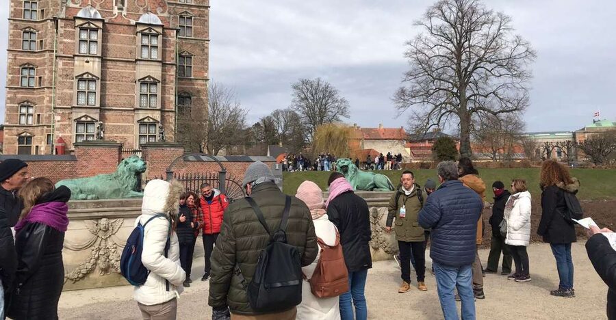 Copenhagen: Maxitour the Must-Haves in English - Palaces, monuments, and the Danish crown