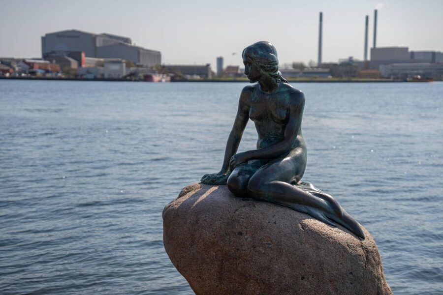 Copenhagen: Old Town and Nyhavn Private Family Tour - Timing, language, and practical comfort