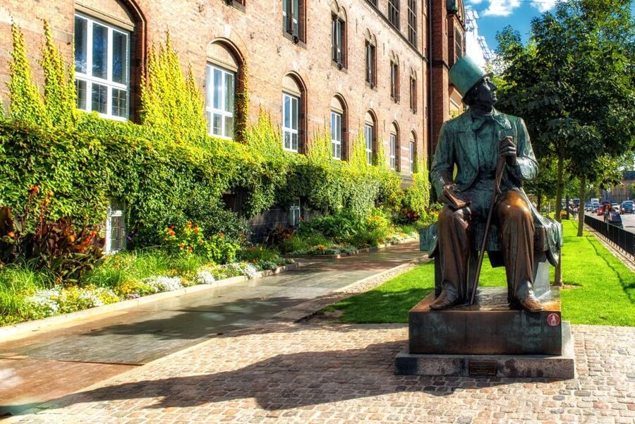 Copenhagen: Old Town and Nyhavn Private Family Tour - Why this family tour works in Copenhagen