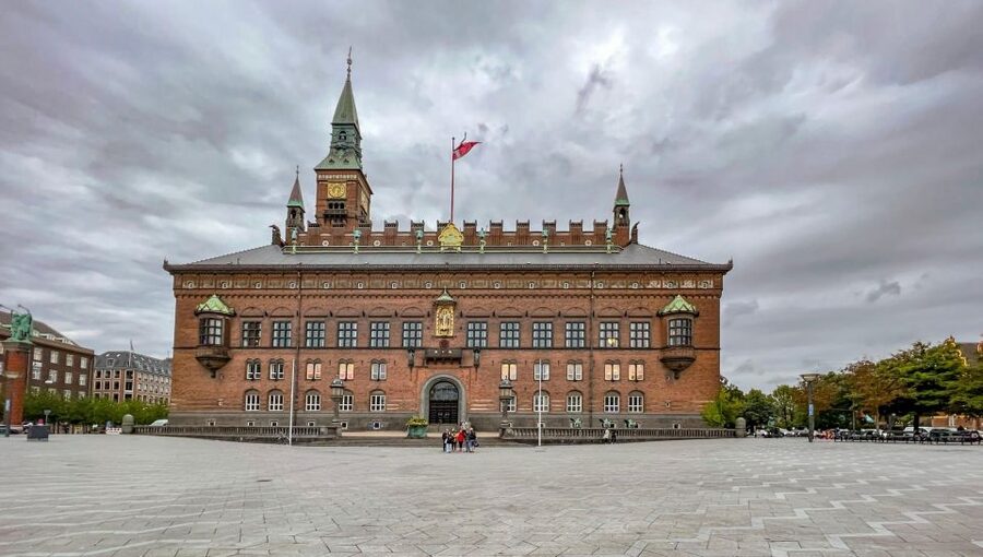 Copenhagen: Old Town and Nyhavn Private Family Tour - How much value do you get for $240?