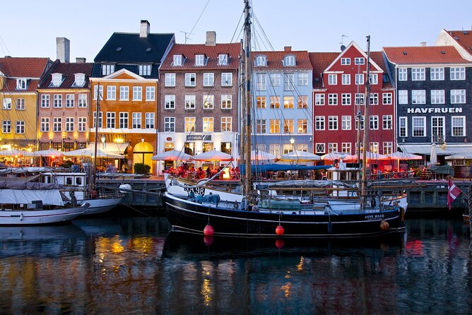 Copenhagen Private Guided tour by Car with Tailorable Itinerary - Amalienborg and the changing of the guard