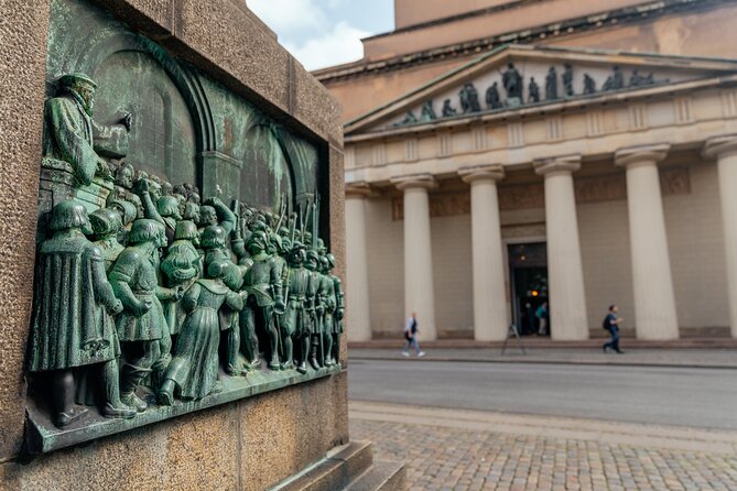 Copenhagen Private Tour: Highlights & Hidden Gems by Bike or Foot - The café pause, pastry, or local drink