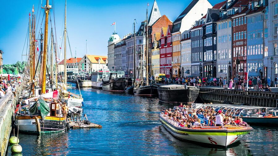 Copenhagen: Private Walking Tour - Nyhavn, colorful townhouses, and the longest outdoor bar