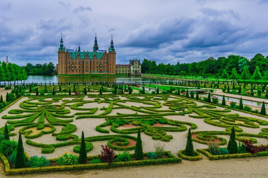 Copenhagen: Rosenborg Castle Tour with Skip-the-Line Ticket - Adding Amalienborg Palace changes the shape of the day
