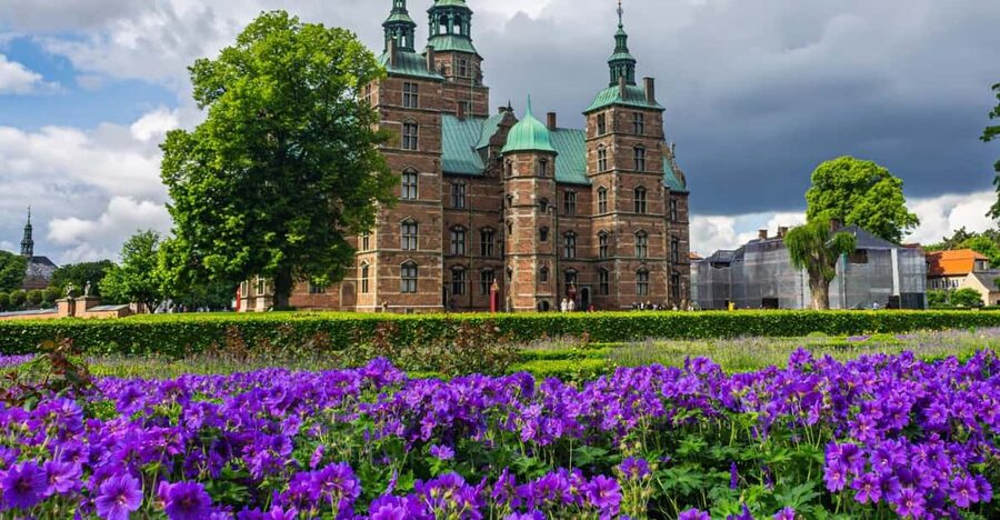 Copenhagen: Rosenborg Castle Tour with Skip-the-Line Ticket - Inside Rosenborg Castle, royal rooms tell the story