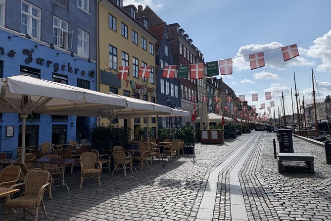 Copenhagen's Royal History: A Self-Guided Walking Tour - How the VoiceMap app works in practice