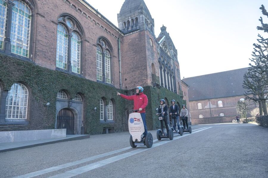 Copenhagen: Segway Tour with live guide - 1-Hour - Christiansborg Palace, Parliament, and the Old Stock Exchange