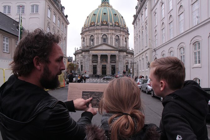 Copenhagen Self-Guided Murder Mystery Tour by Amalienborg Palace - Amalienborg Palace and the opening investigation