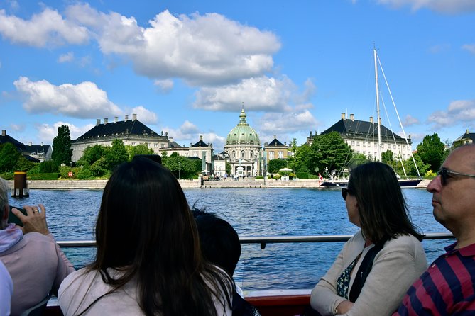 Copenhagen Sightseeing Classic Canal Tour With Live Guide - Live Commentary: The Main Strength and the Main Risk