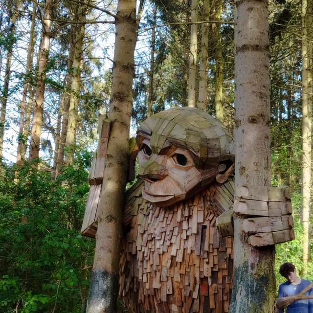 Copenhagen: Six Forgotten Giant Sculptures Tour by Bus - A ten-minute break at Spisestedet Mosen