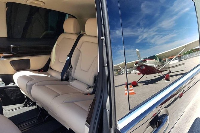 Cruise port VIP Transfer: Cruise port to Stockholm city center 1-6 Passangers - What the private vehicle means for your group
