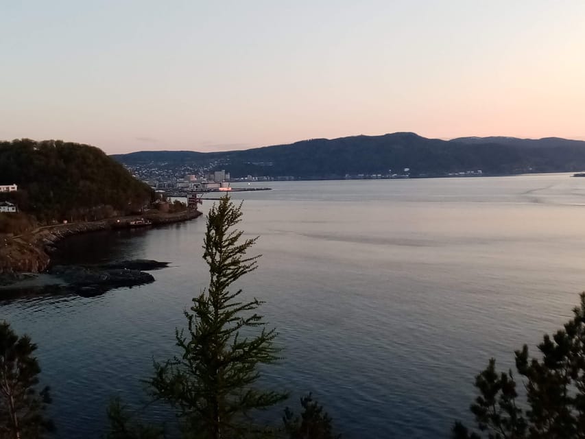 Discovery hike along the Trondheimsfjord - Ladekaia, Sponhuset, and the character of the route