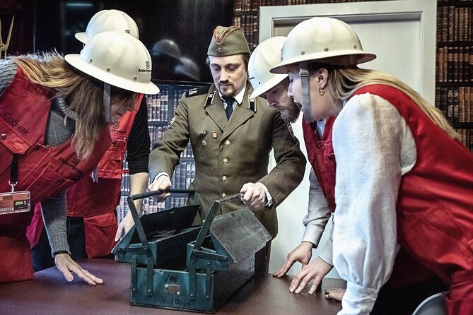 Downfall Spy Mission (Premium Private Escape Room) - Puzzles Built for Teamwork