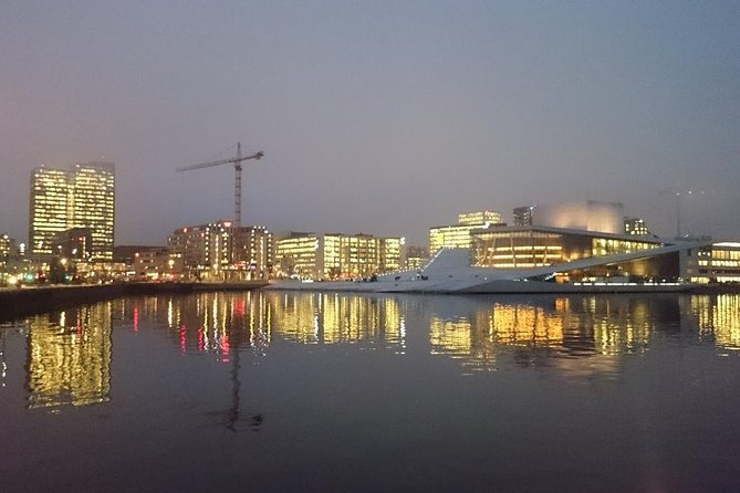 Downtown Oslo: Self-Guided Highlights and History Audio Tour - Timing, group size, and how to use the app