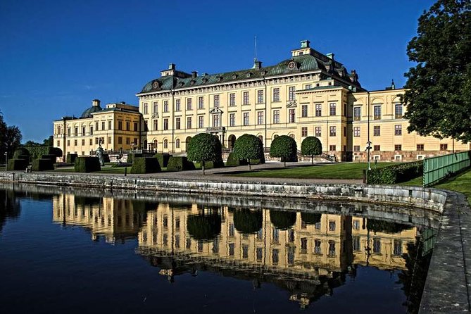 Drottningholm Palace Private Guided Tour - Entering Drottningholm Palace