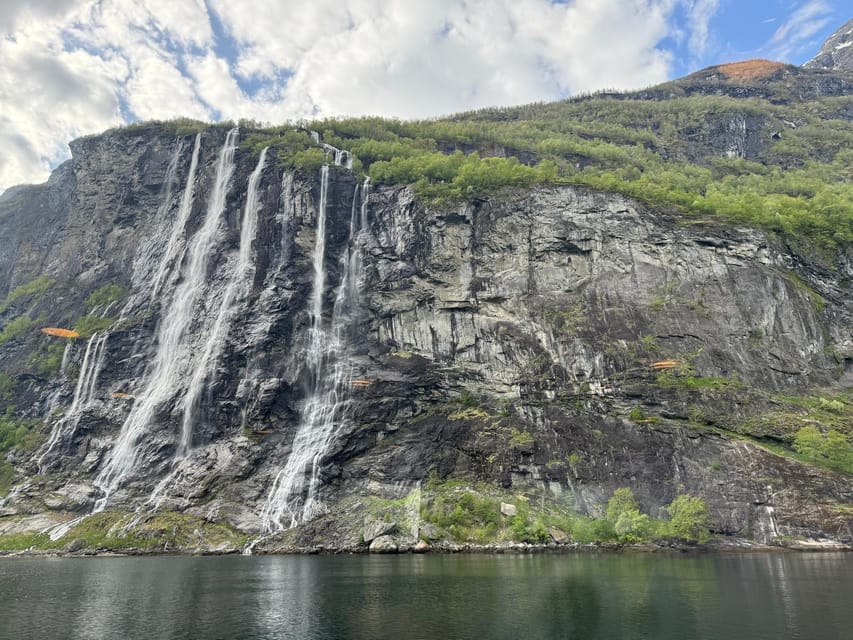 E-bike Tour in Geiranger, Norway - Waterfalls, cliffs, and the changing view below
