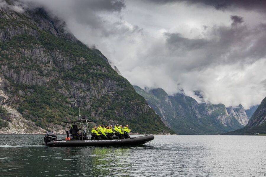 Eidfjord: 1-Hour Fjord RIB Tour - Waterfalls that reward a close approach
