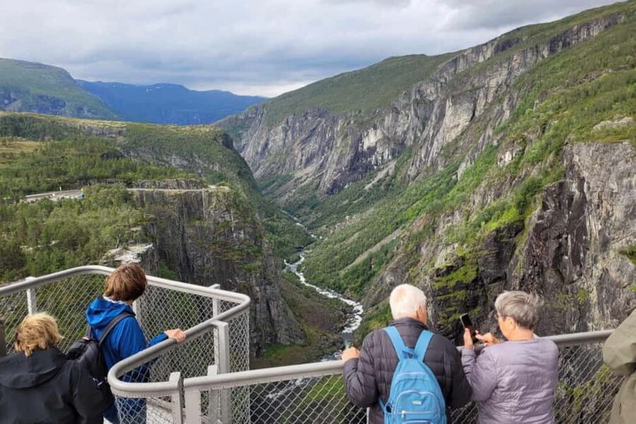 Eidfjord: Vøringsfossen Waterfalls Round-Trip Shuttle - Timing matters on a cruise day