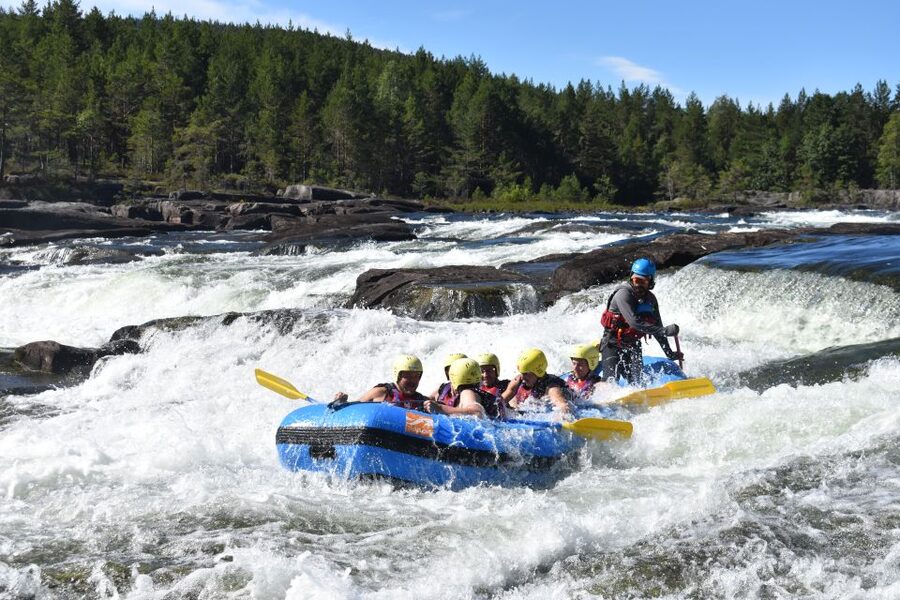 Evje: White Water Rafting Trip on Norway's Warmest Rivers - Inspecting the biggest waterfall before running it