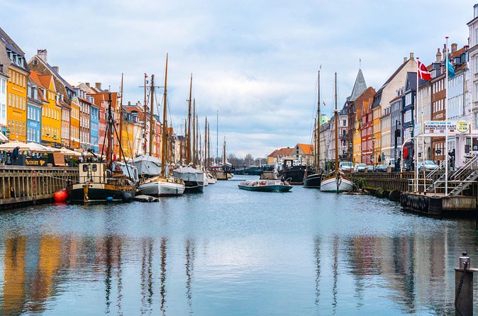 Explore Copenhagen in 60 minutes with a Local - What the Small Group Changes